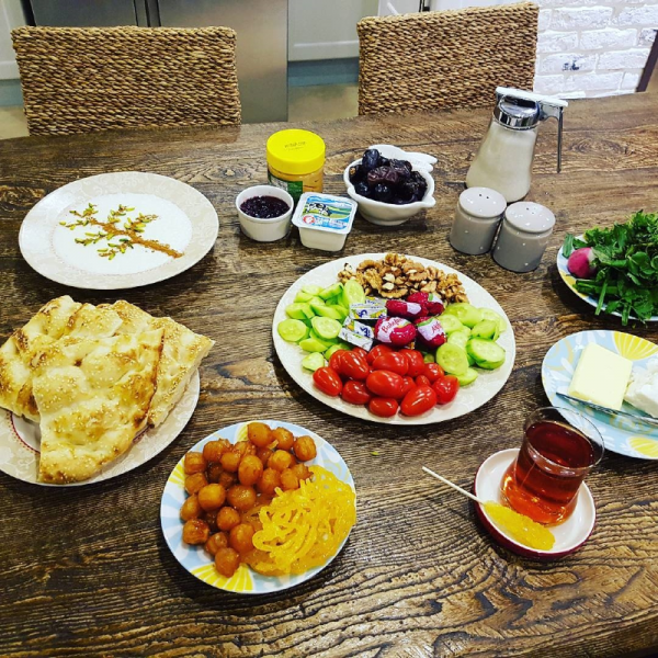 لیست غذا برای افطاری و توصیه‌های غذایی ماه رمضان را از اینجا بخوانید